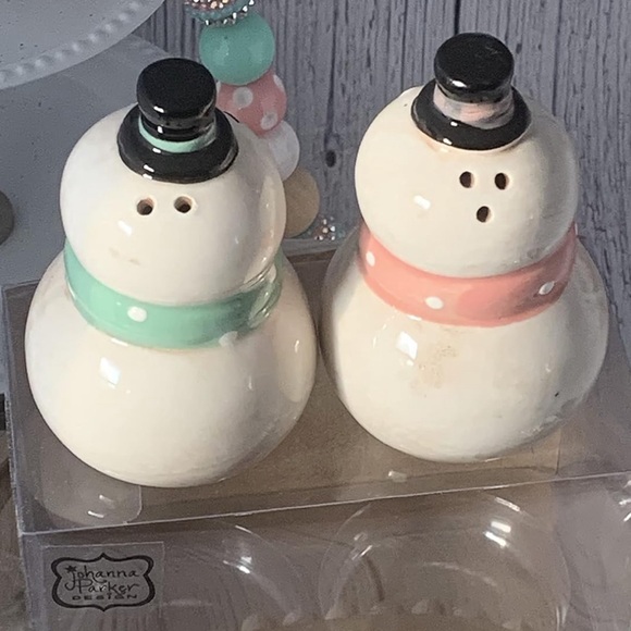 Snowman salt and pepper shaker - Picture 2 of 7